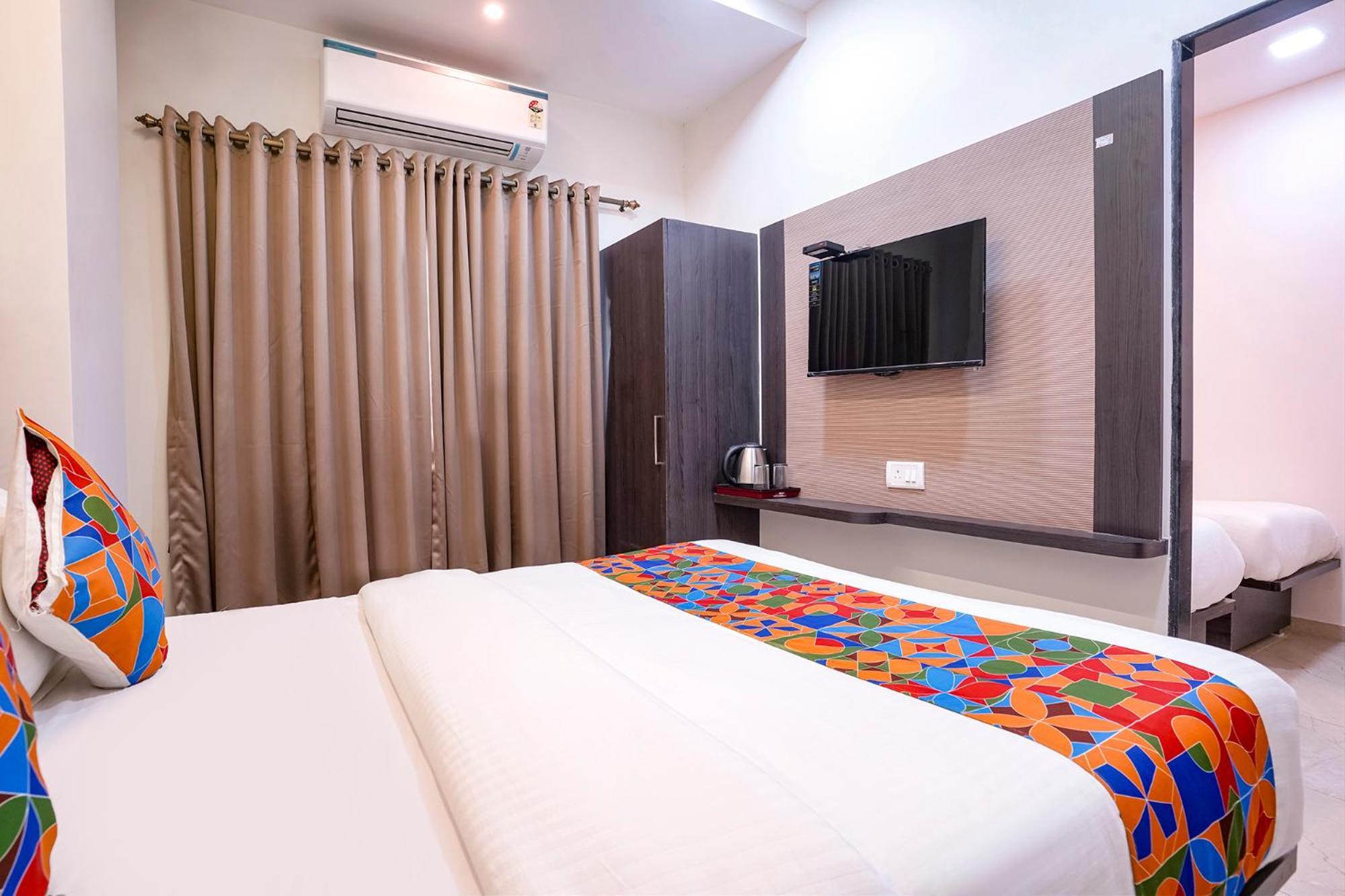 Fabhotel Sunshine Residency Diva Екстериор снимка