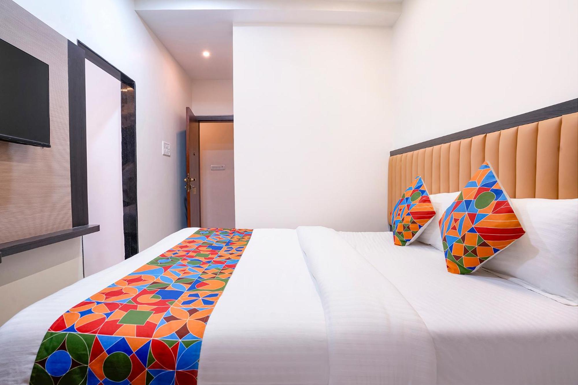 Fabhotel Sunshine Residency Diva Екстериор снимка
