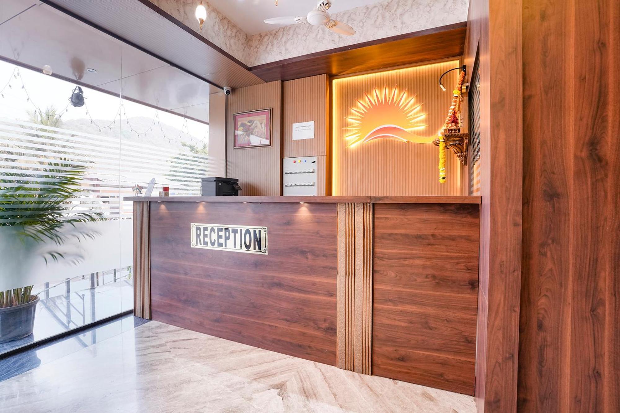 Fabhotel Sunshine Residency Diva Екстериор снимка